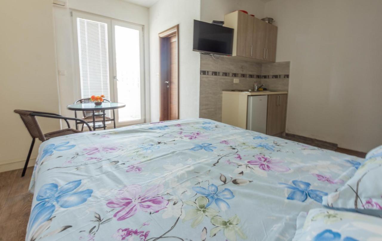 Apartments Elena Budva Buitenkant foto