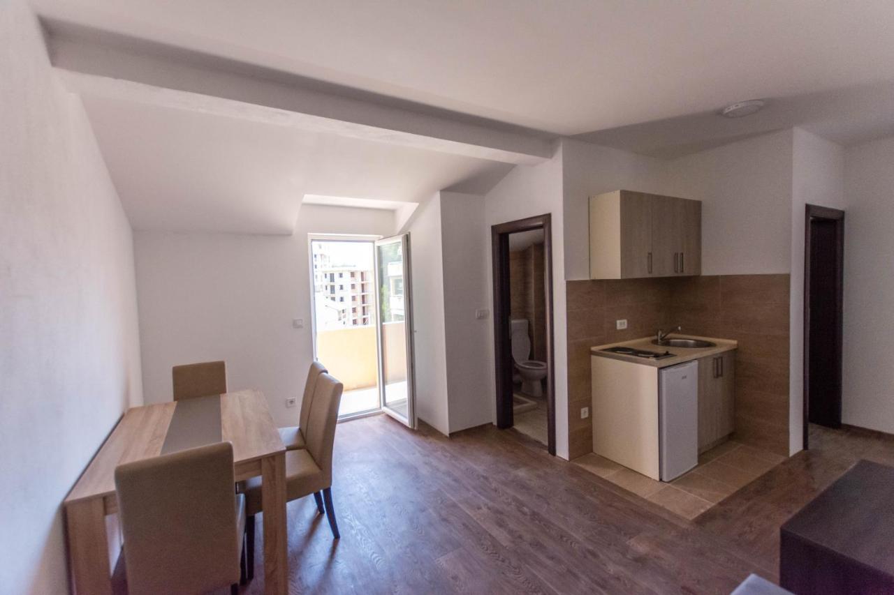 Apartments Elena Budva Buitenkant foto
